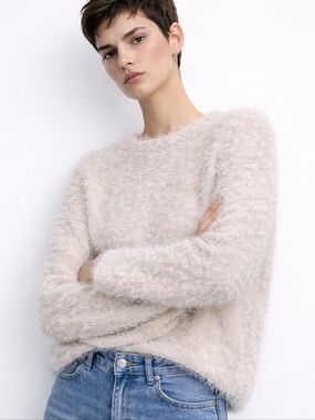 Zara Women’s Fuzzy Knit Sweater Cream Soft Cozy Minimalist Size S